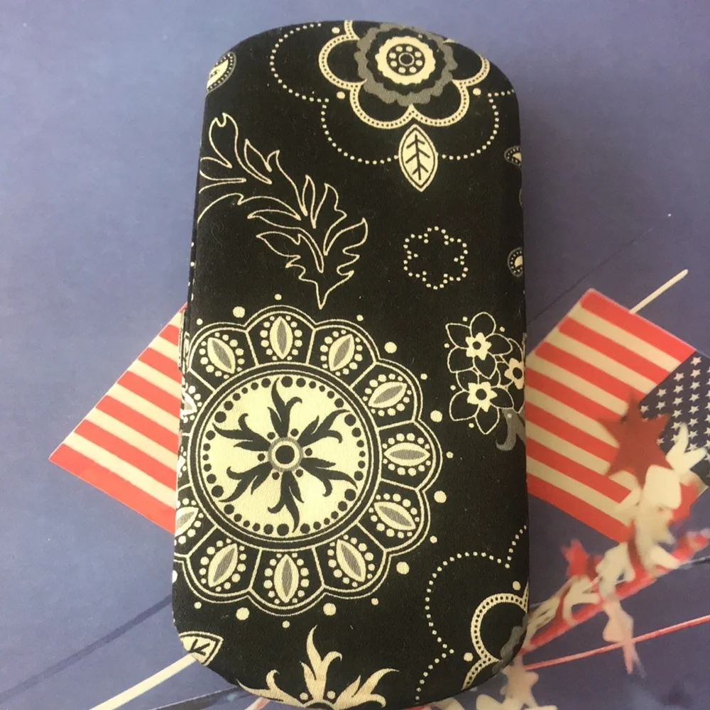 Soon gone to donate Black and White Patterned Phone Case